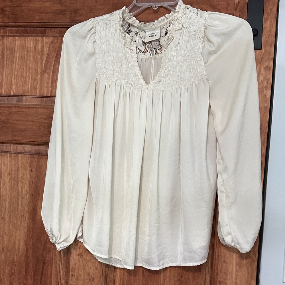Knox Rose Cream Smocked Lace-Trim Peasant Blouse